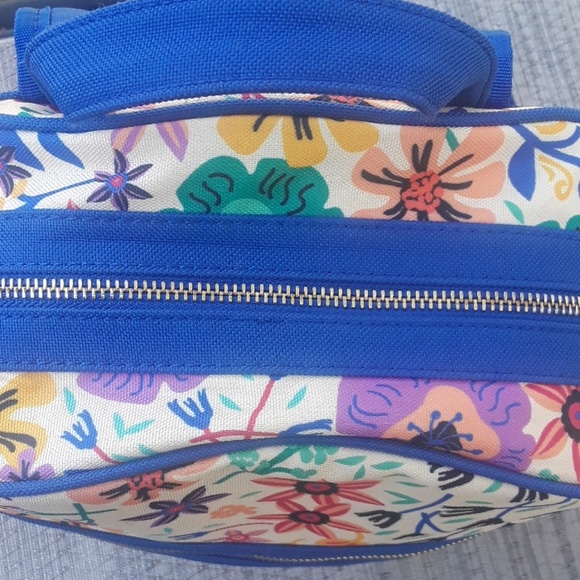BEAUTIFUL LULAROE BACKPACK . - Picture 3 of 8